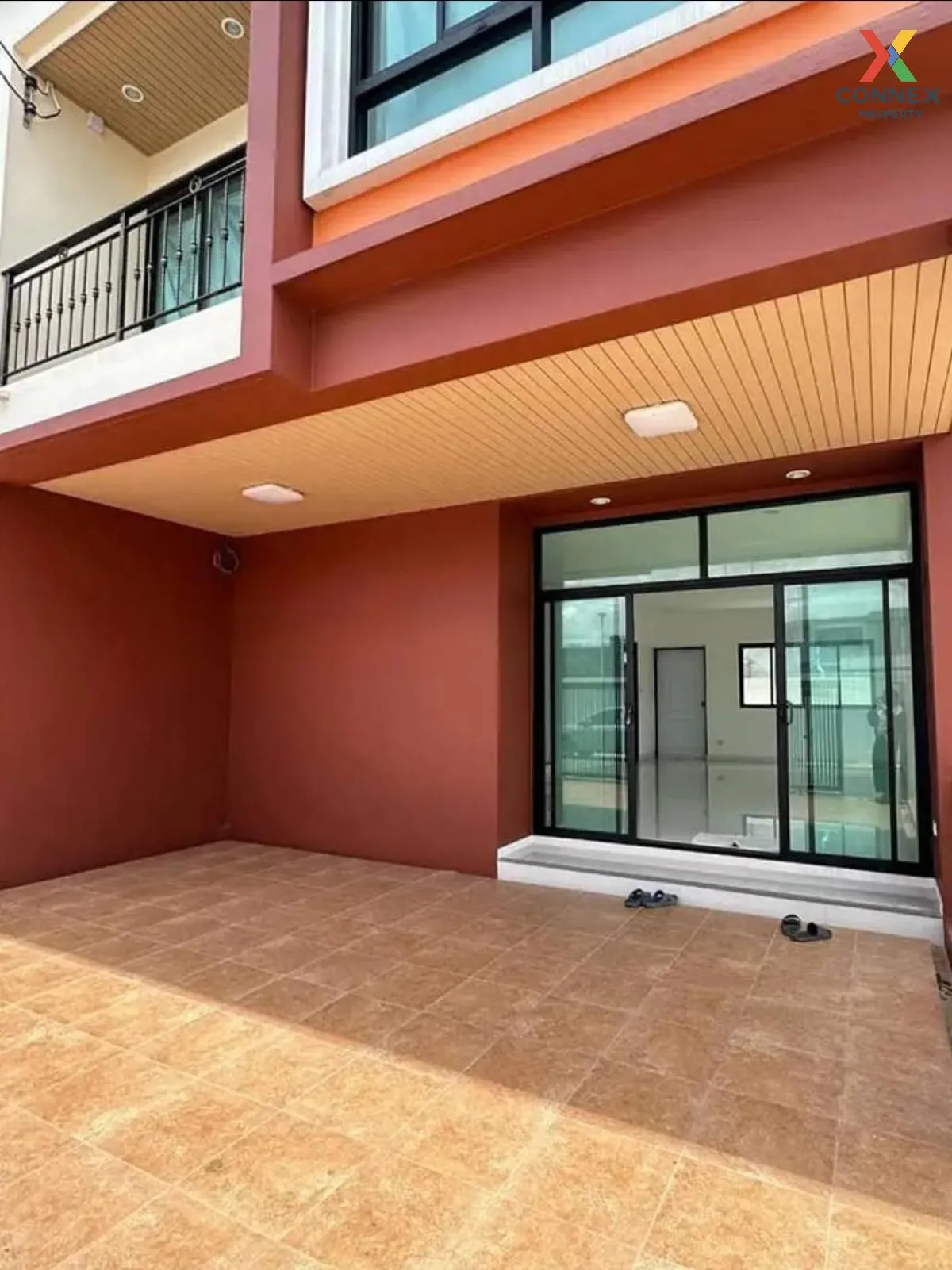 For Sale Luxury Townhouses @Kaset-Nawamin , high floor , corner u