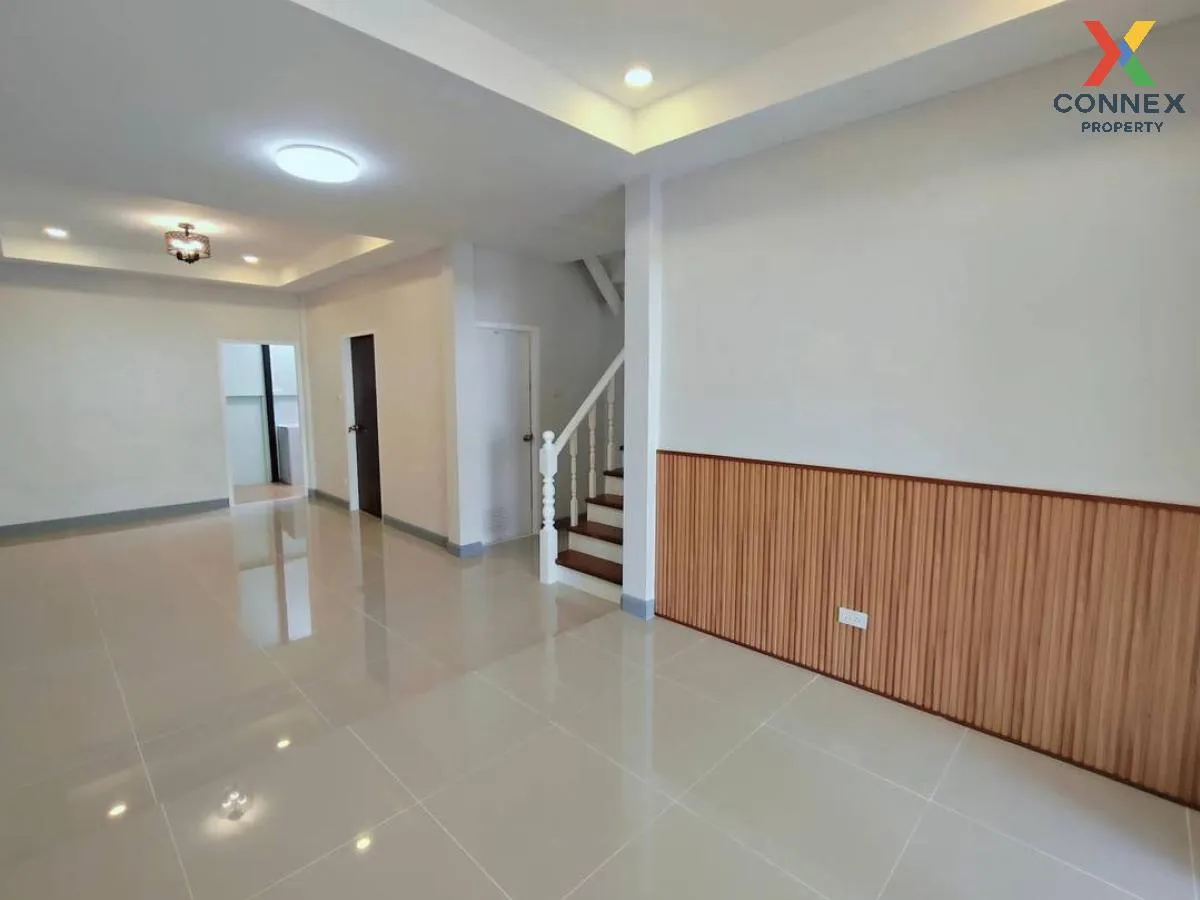 ขายทาวน์เฮ้าส์/ทาวน์โฮม  ศิลปการ พาร์ค 5 วงแหวน - รัตนาธิเบศร์ พิ 4