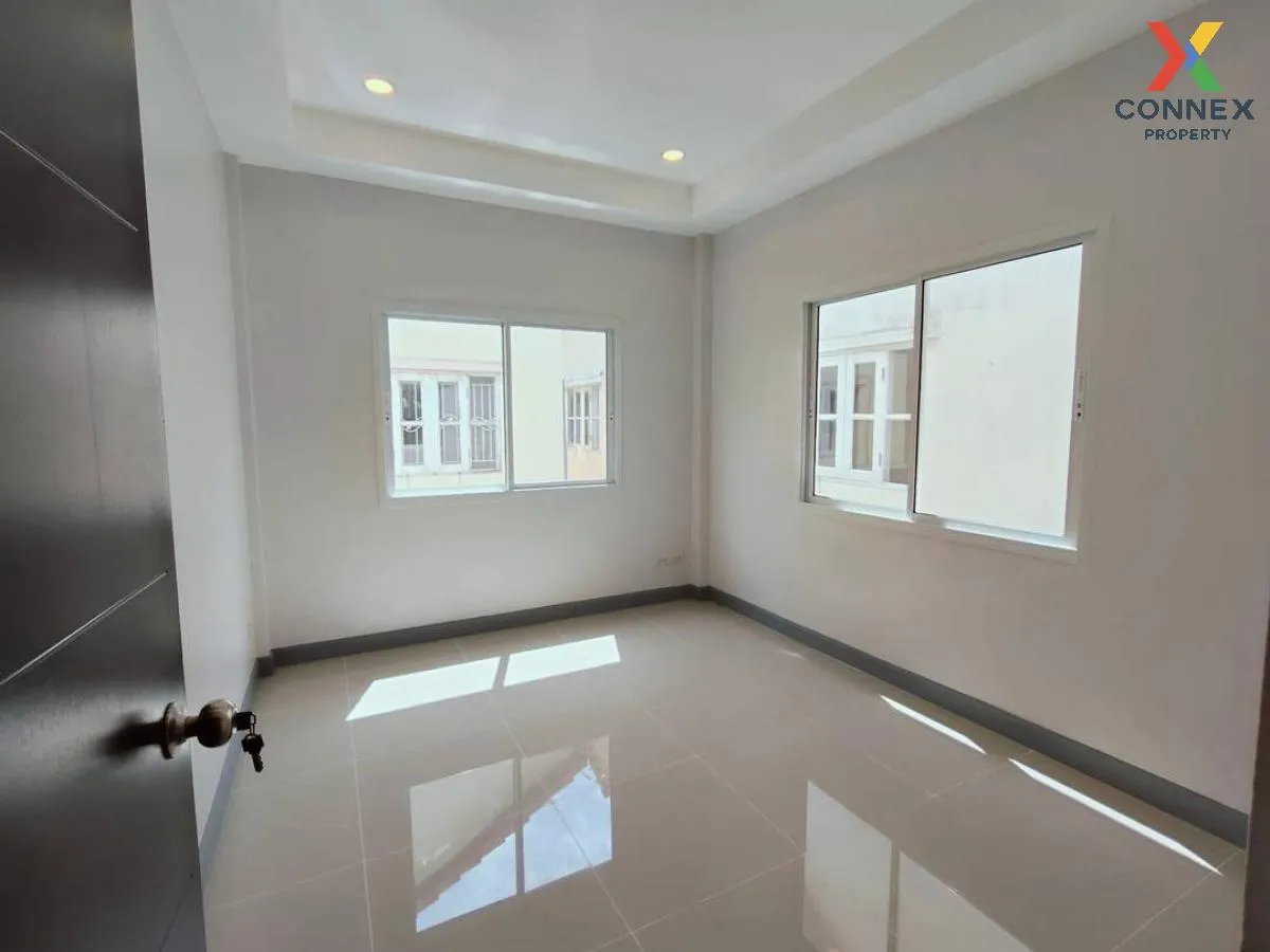 ขายทาวน์เฮ้าส์/ทาวน์โฮม  ศิลปการ พาร์ค 5 วงแหวน - รัตนาธิเบศร์ พิ