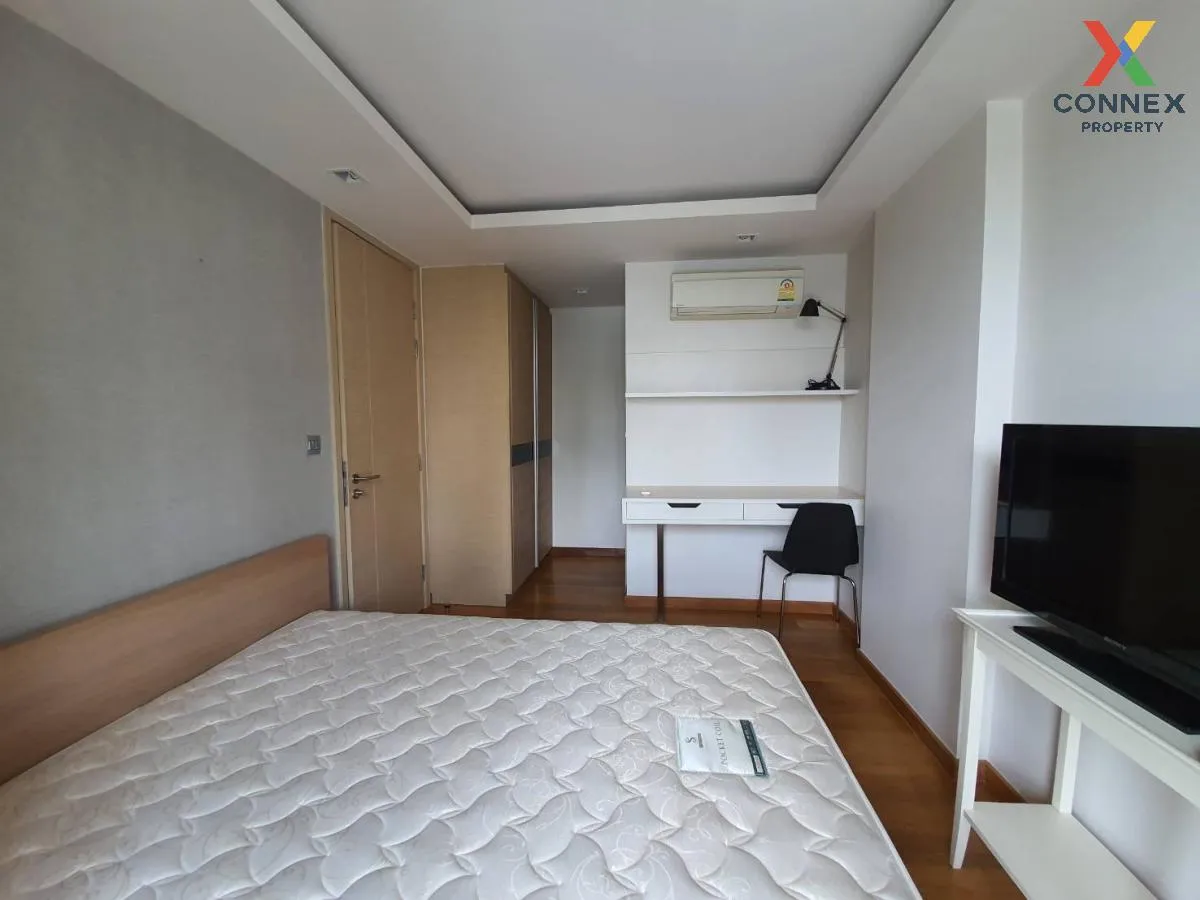 For Sale Condo , Via Botani , nice view , high floor , BTS-Phrom  For Sale Condo , Via Botani , nice view , high floor , BTS-Phrom  4