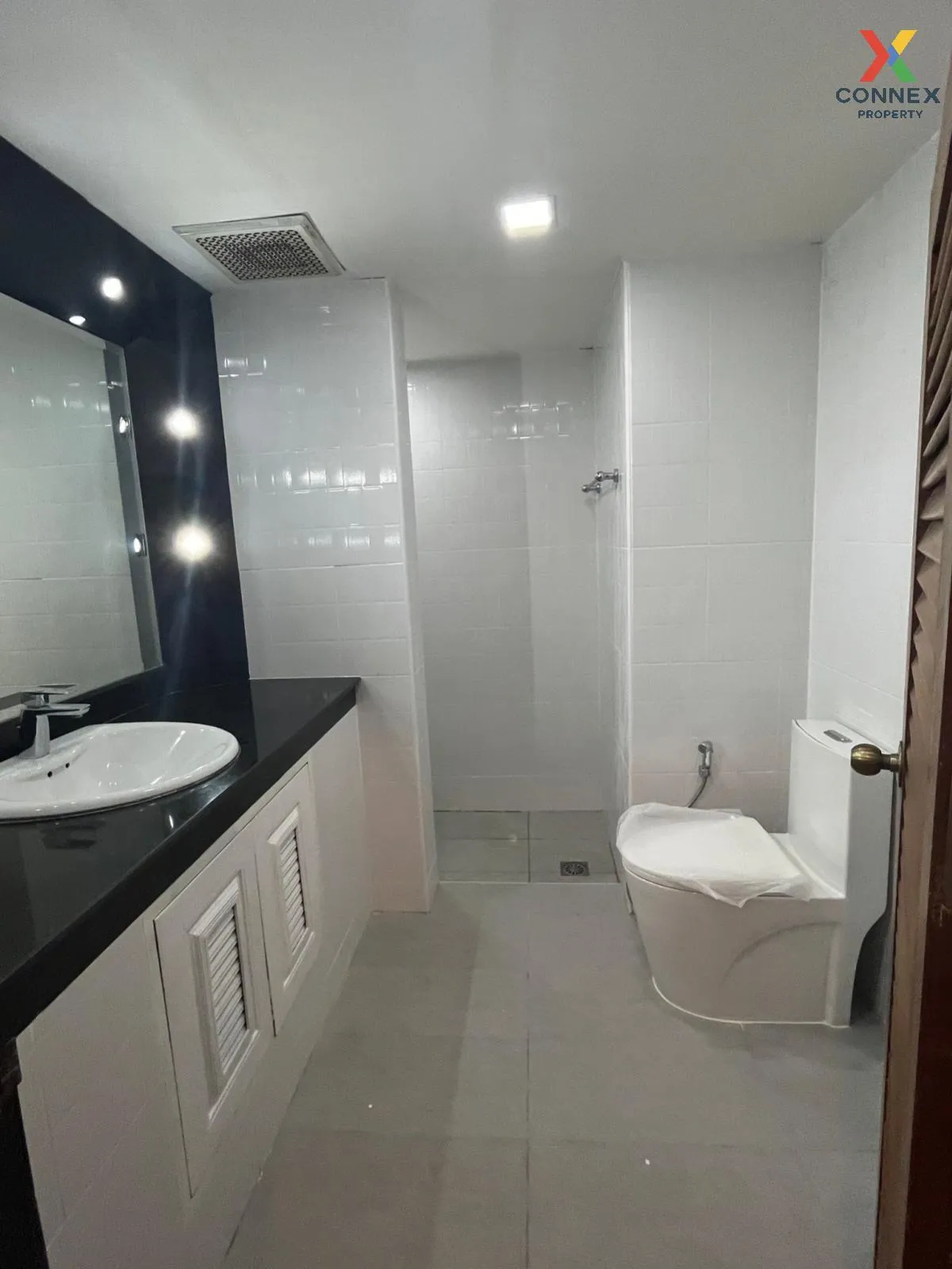 เช่าคอนโด  บางนา คอมเพล็กซ์ เรสซิเดนเซี่ยล MRT-ศรีเอี่ยม (สายสีเห