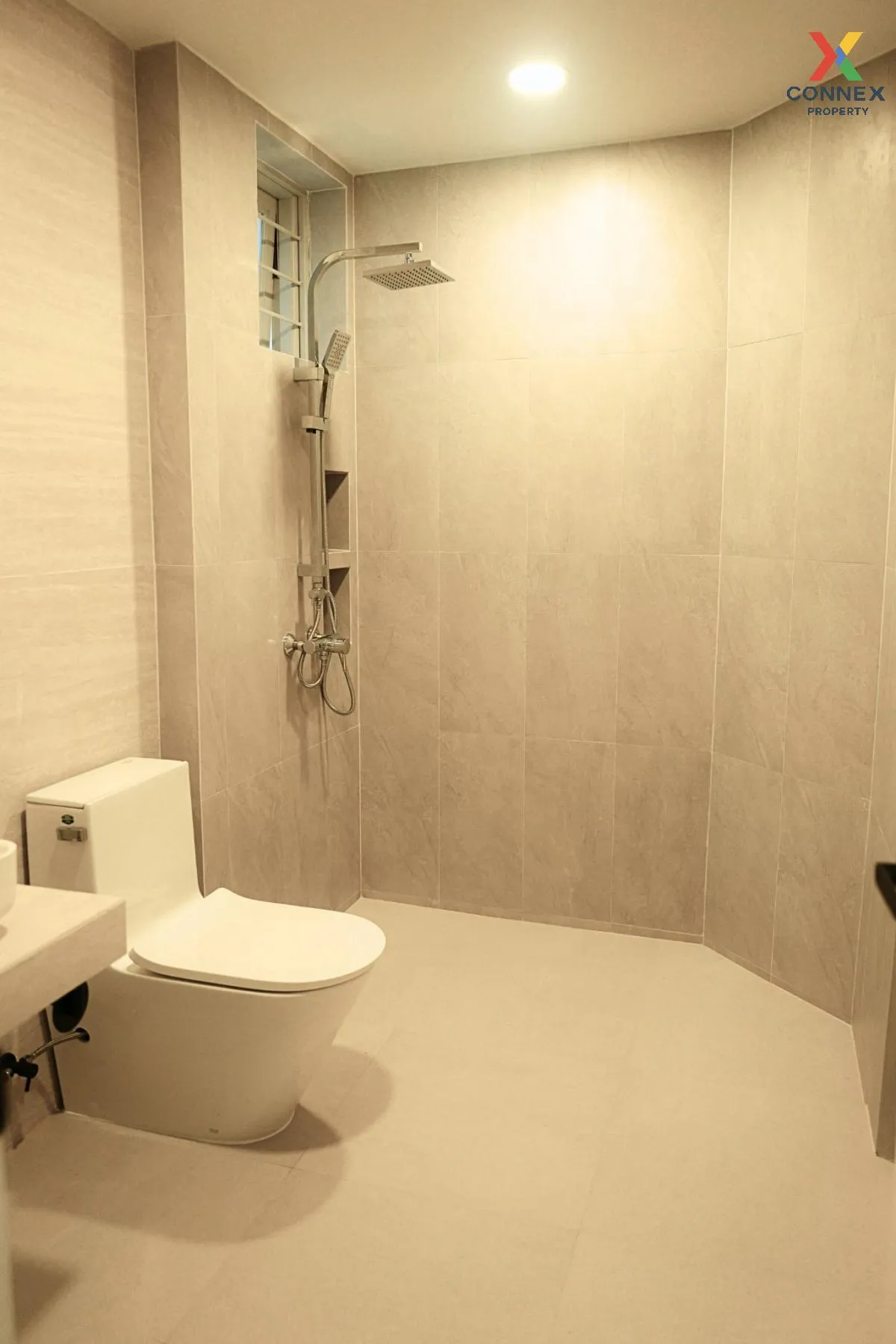 For Sale townhome, Lad Phrao 35 , newly renovated , Chankasem , C 4