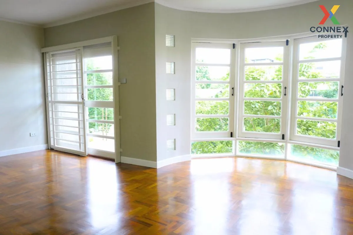 For Sale townhome, Lad Phrao 35 , newly renovated , Chankasem , C