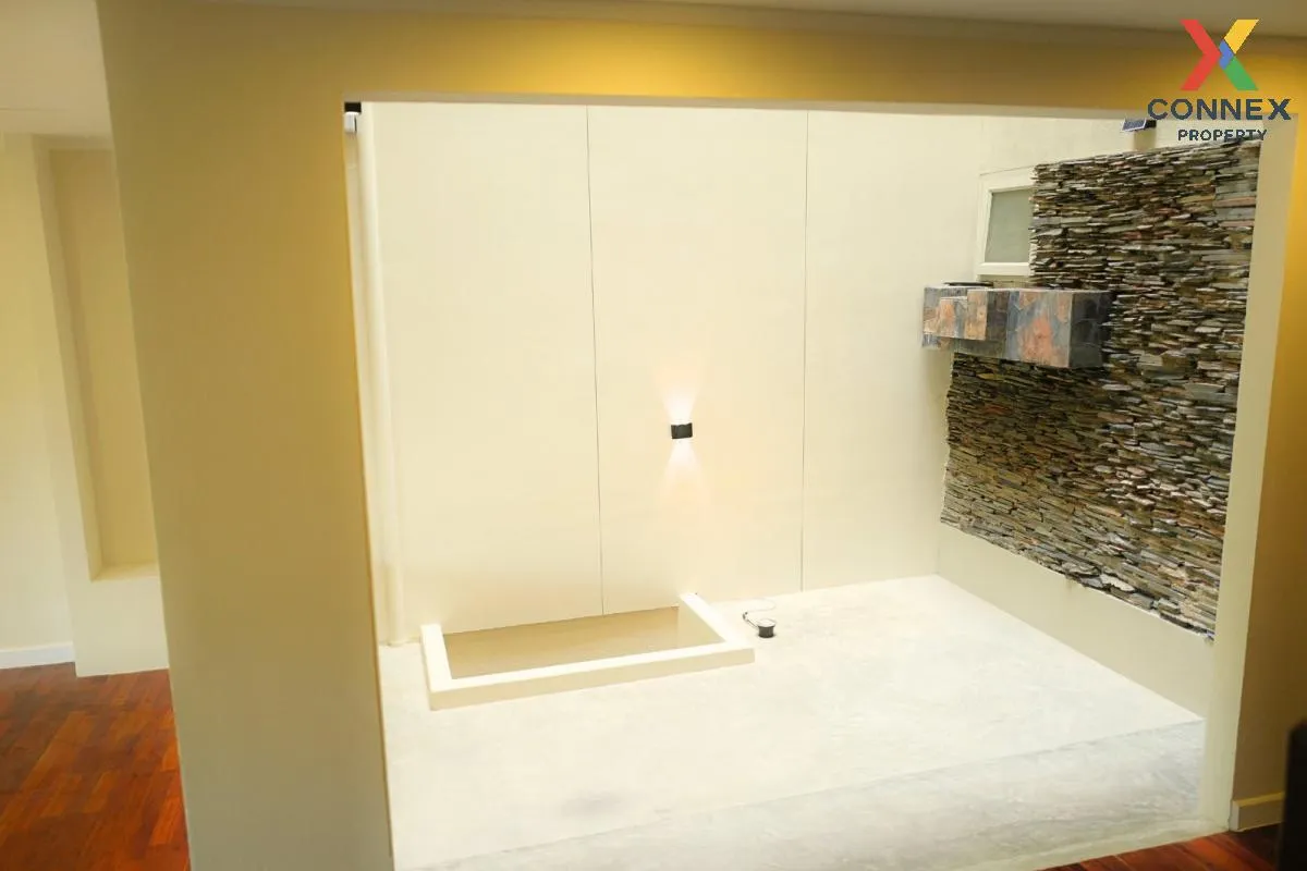 For Sale townhome, Lad Phrao 35 , newly renovated , Chankasem , C