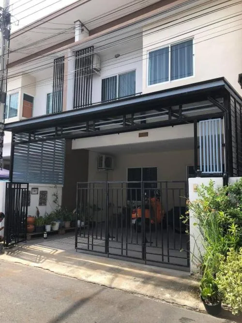 ขายทาวน์เฮ้าส์/ทาวน์โฮม  เค.ซี. คลัสเตอร์ รามอินทรา - ซาฟารี สามวาตะวันตก เขต คลองสามวา กรุงเทพ CX-135519