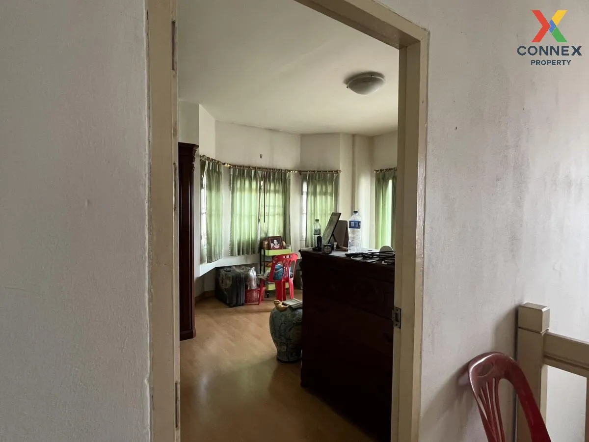 For Sale House , Bhudhani Village , corner unit , Bang Krathuek ,