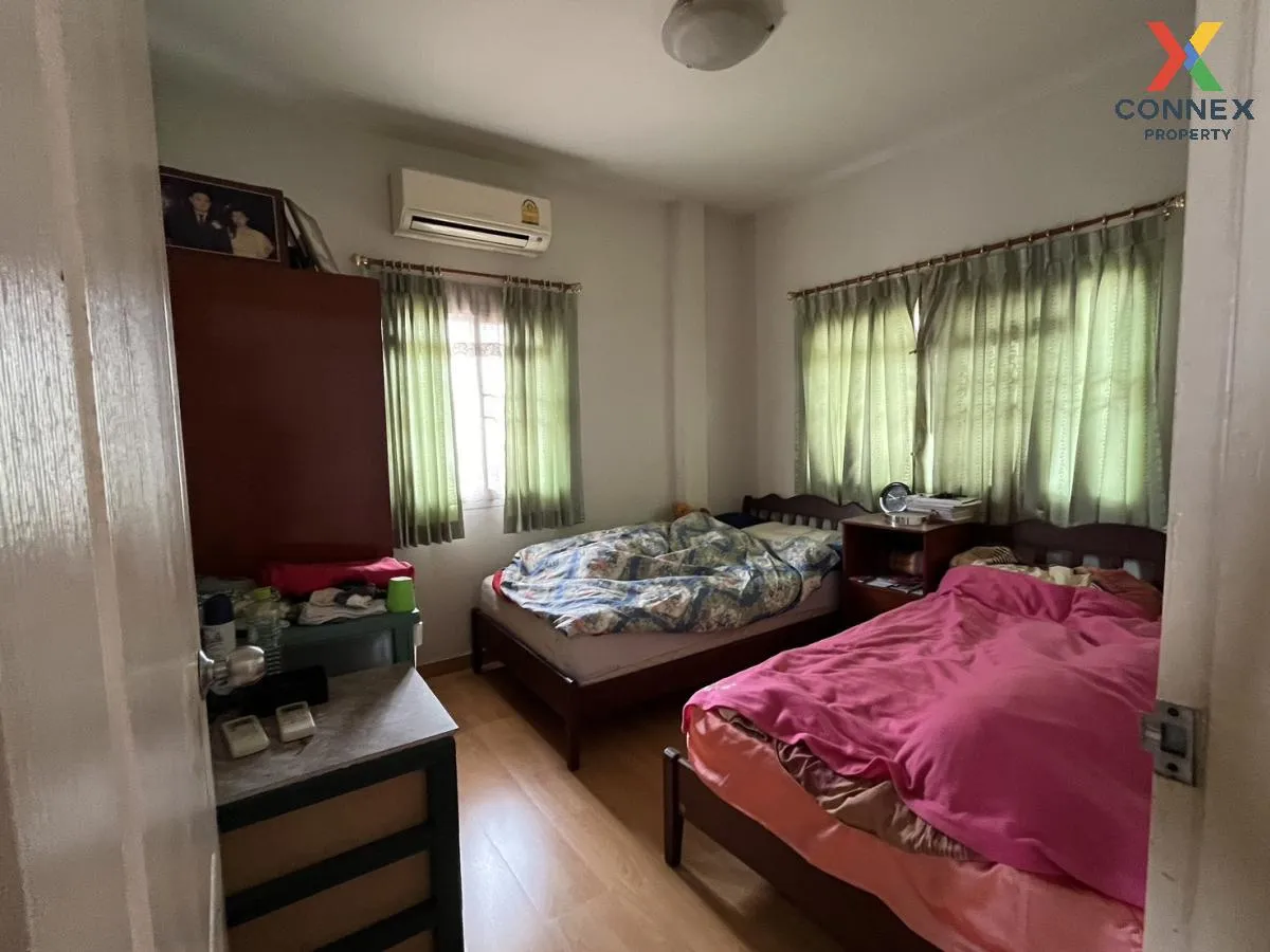 For Sale House , Bhudhani Village , corner unit , Bang Krathuek ,