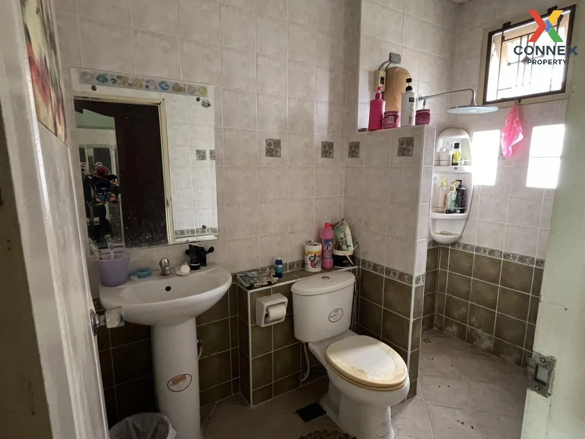 For Sale House , Bhudhani Village , corner unit , Bang Krathuek ,