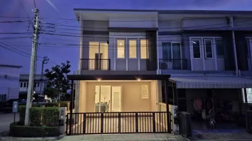 ขายทาวน์เฮ้าส์/ทาวน์โฮม  ชวนชื่น ทาวน์ กาญจนา - บางใหญ่ ห้องมุม หน้ากว้าง รีโนเวทใหม่ MRT-คลองบางไผ่ บางแม่นาง บางใหญ่ นนทบุรี CX-135527