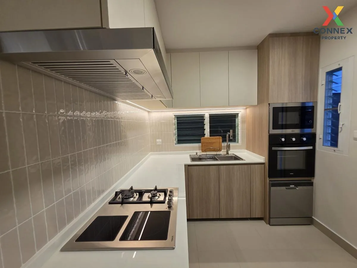 For Rent House , Villaggio 3 Srinakarin - Bangna , Bang Kaeo , Ba