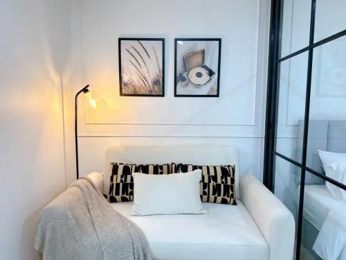For Sale Condo , i-House Laguna Garden RCA , MRT-Phetchaburi , Bang Kapi , Huai Khwang , Bangkok , CX-135575