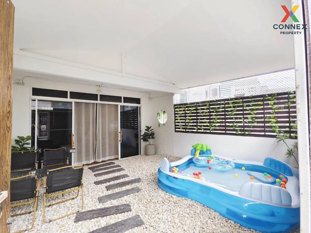 เช่าทาวน์โฮมส์ 2 ชั้น ซอยอยู่เจริญ ดินแดง เขต ดินแดง กรุงเทพ CX-1