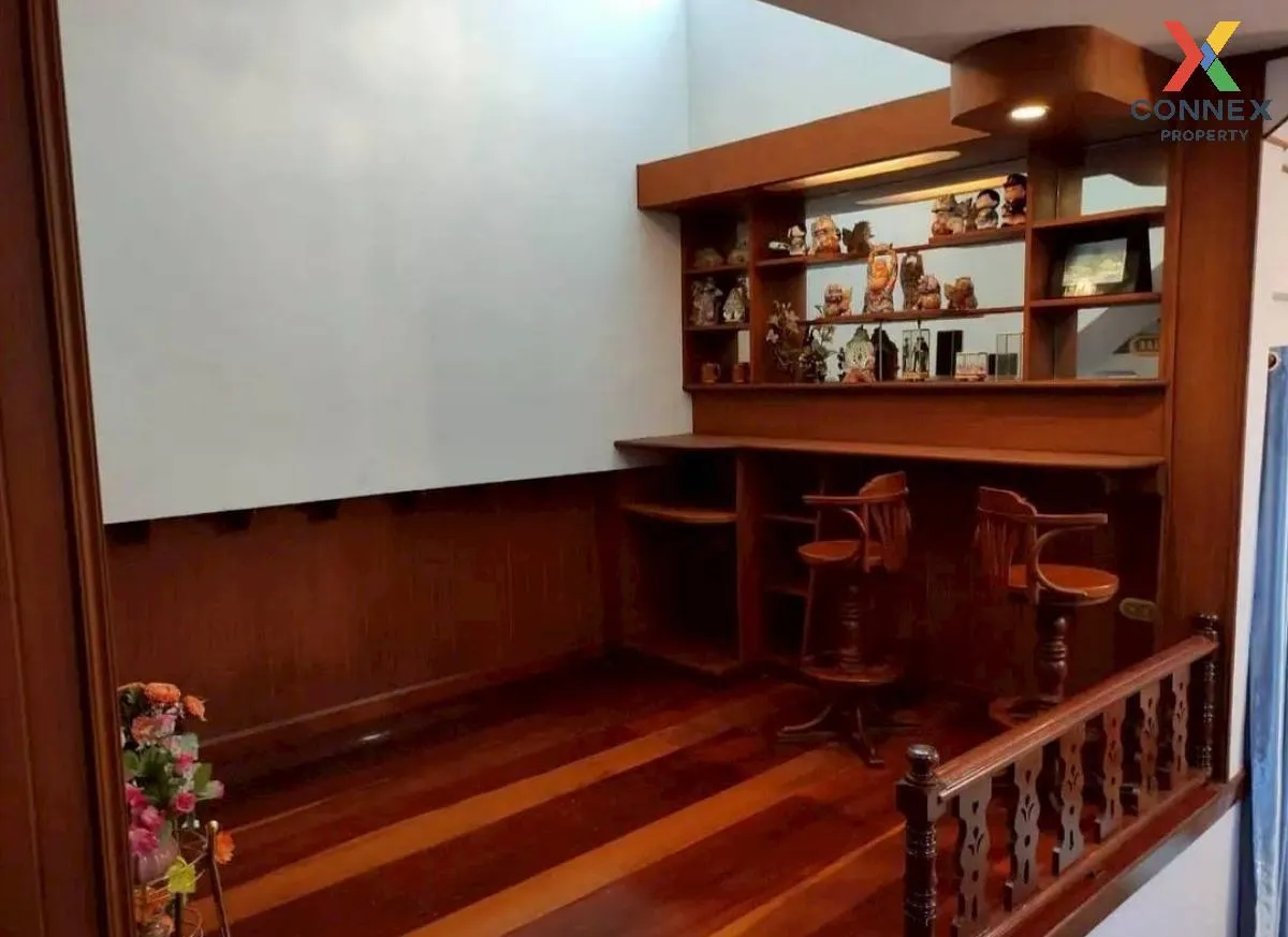 ขายบ้าน 3 ชั้น พื้นที่ 1-3-85  ตรว. โพธิ์กลาง นครราชสีมา โพธิ์กลา