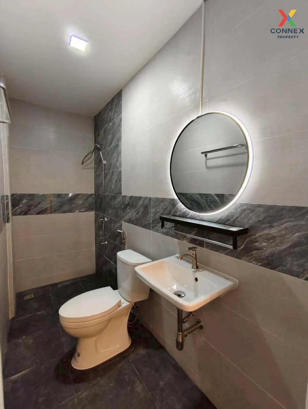 For Sale Townhouse/Townhome  , Baan Somchai Pattana , wide fronta For Sale Townhouse/Townhome  , Baan Somchai Pattana , wide fronta