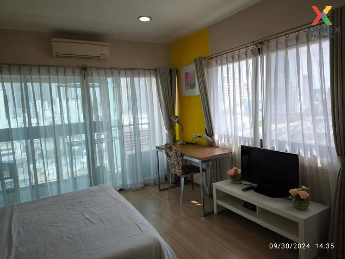 For Rent Condo , Renova Residence , BTS-Phloen Chit , Lumpini , P