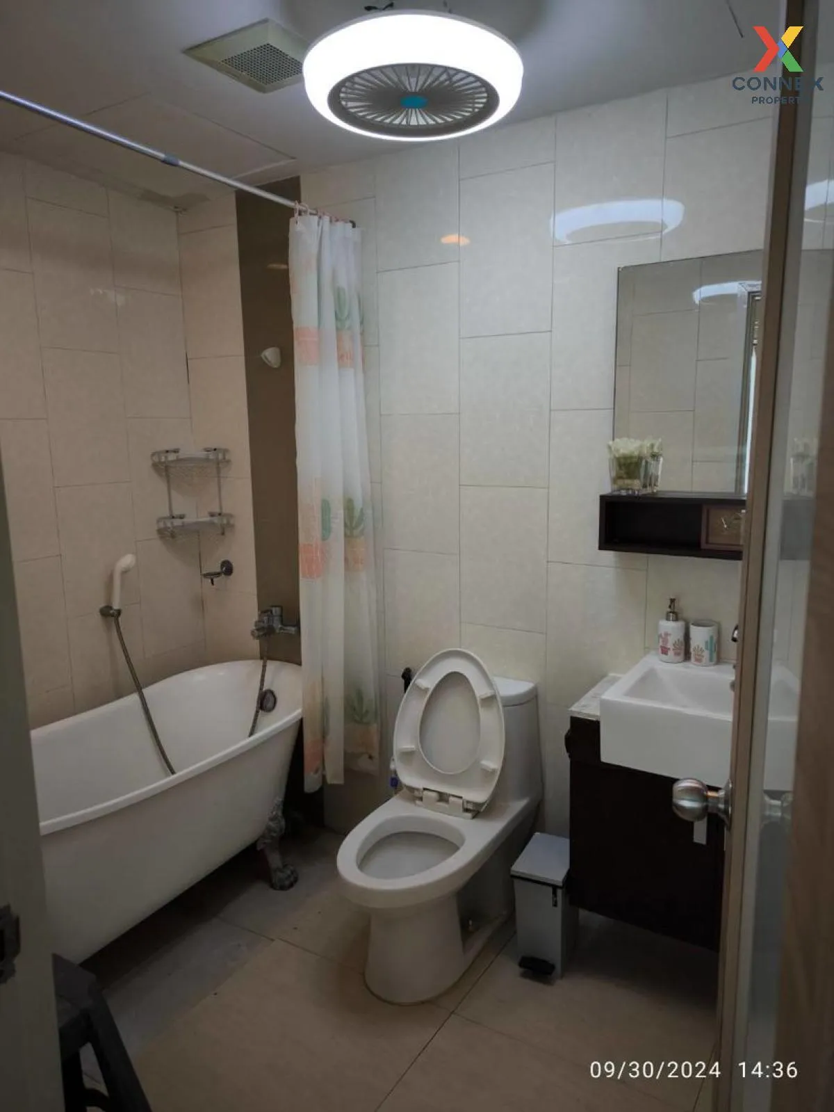 For Rent Condo , Renova Residence , BTS-Phloen Chit , Lumpini , P