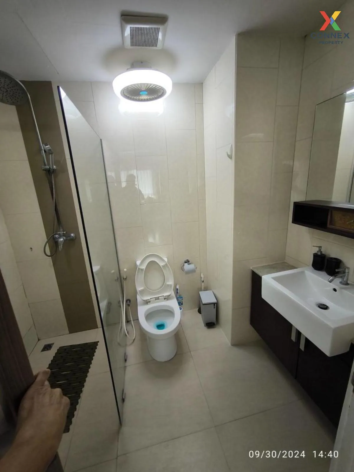 For Rent Condo , Renova Residence , BTS-Phloen Chit , Lumpini , P