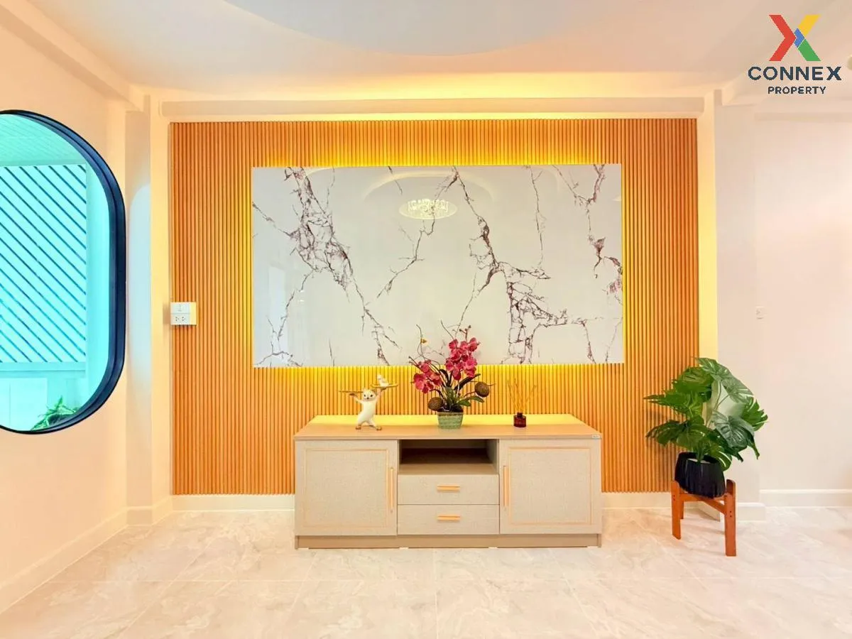 ขายทาวน์เฮ้าส์/ทาวน์โฮม  บ้านกิตติชัยวิลล่า 7 หน้ากว้าง รีโนเวทให ขายทาวน์เฮ้าส์/ทาวน์โฮม  บ้านกิตติชัยวิลล่า 7 หน้ากว้าง รีโนเวทให