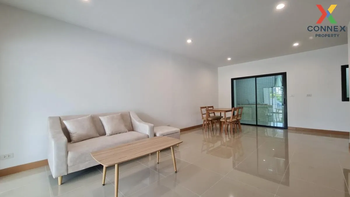 For Sale Townhouse/Townhome  , Medio Nimitmai , newly renovated ,