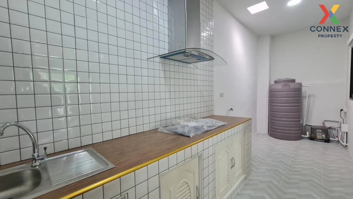 For Sale Townhouse/Townhome  , Medio Nimitmai , newly renovated ,