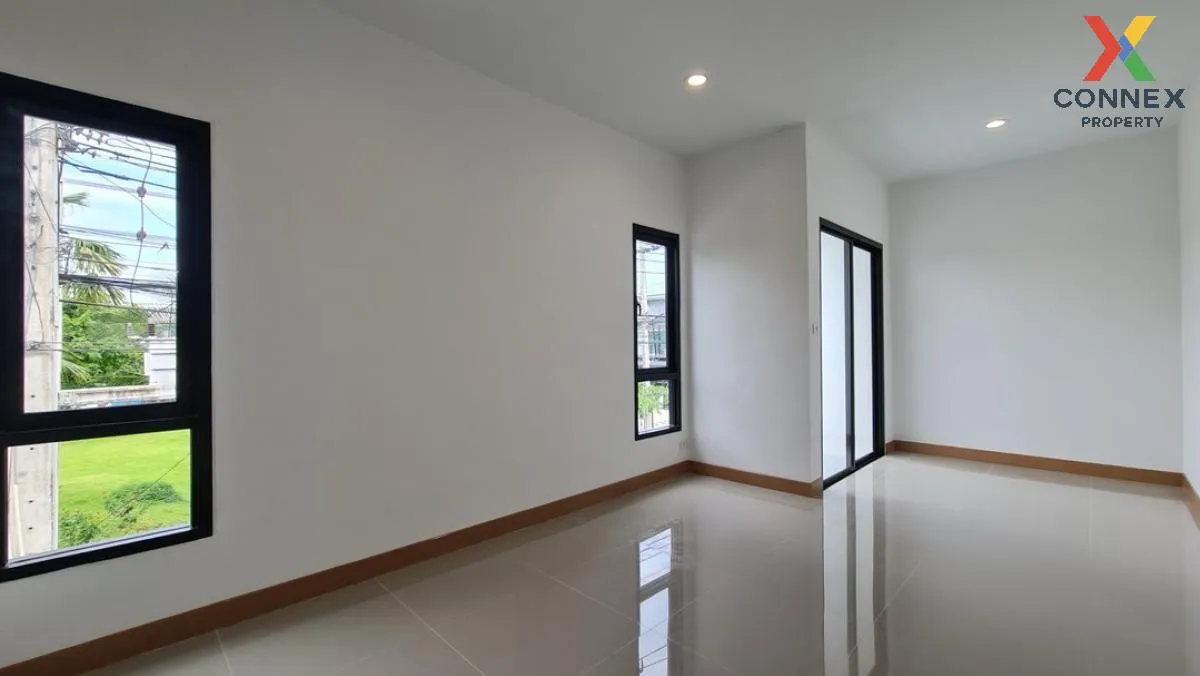 For Sale Townhouse/Townhome  , Medio Nimitmai , newly renovated ,