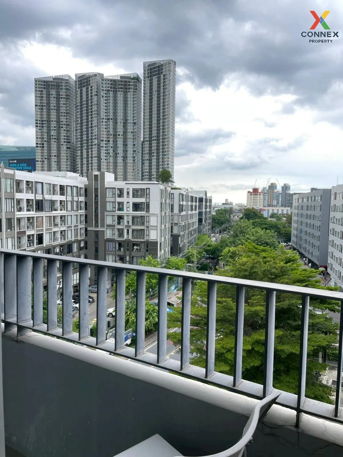 For Sale Condo , Elio Sukhumvit 64 , corner unit , BTS-Punnawithi