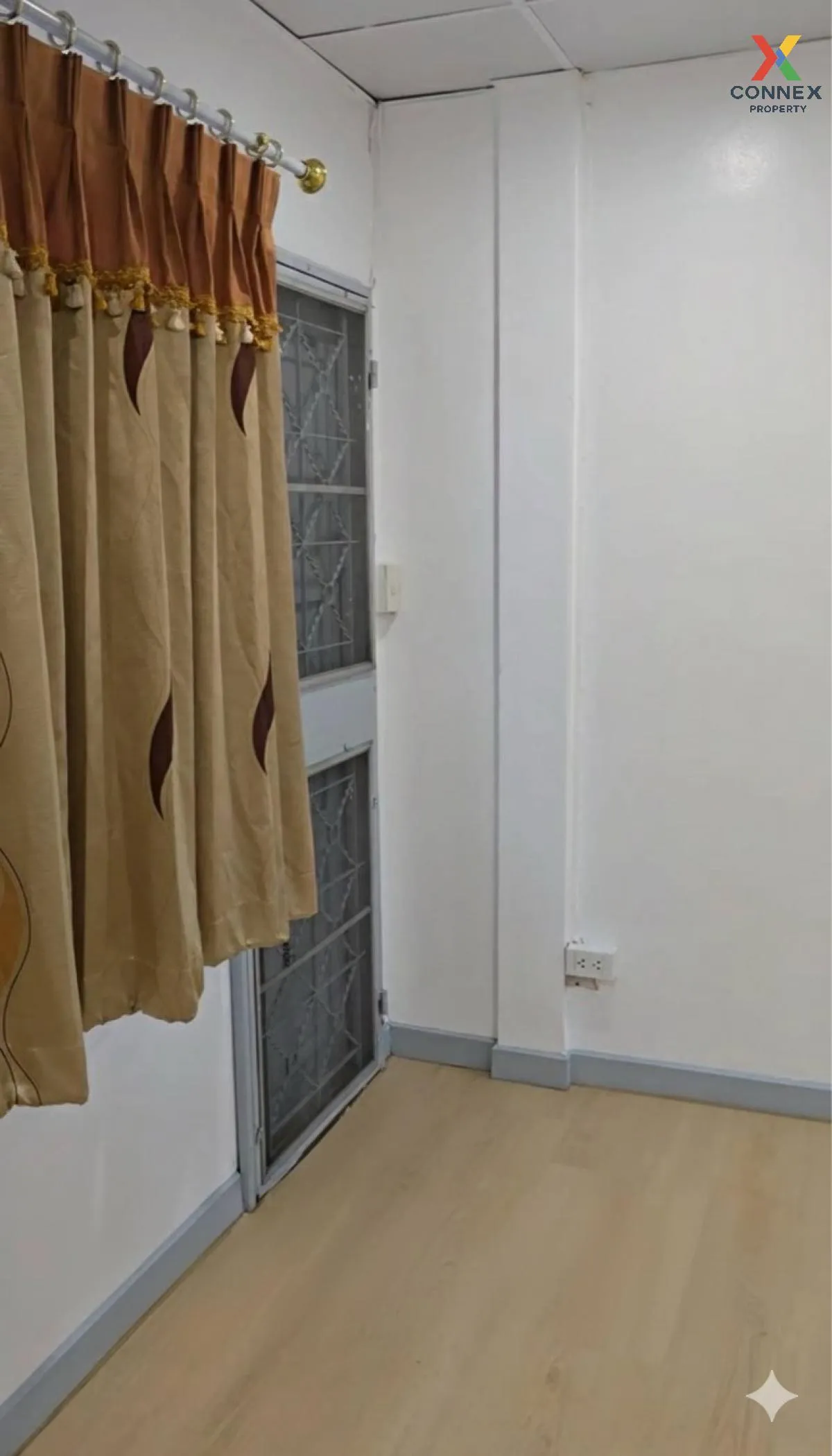 For Sale Townhouse/Townhome  , Sinthorn Happyland , nice view , n