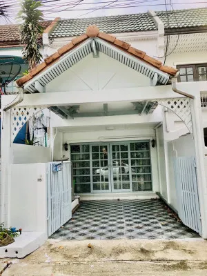 For Sale Townhouse/Townhome  , Sinthorn Happyland , nice view , newly renovated , Khlong Chan , Bang Kapi , Bangkok , CX-135769