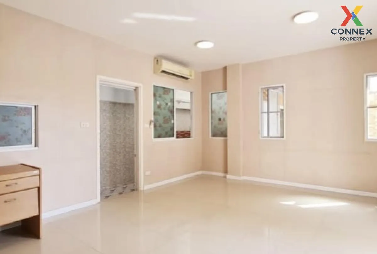 ขายทาวน์เฮ้าส์/ทาวน์โฮม  บ้านวิรัลพัชร เอ็กซ์คลูซีฟ เฉลิมพระเกียร ขายทาวน์เฮ้าส์/ทาวน์โฮม  บ้านวิรัลพัชร เอ็กซ์คลูซีฟ เฉลิมพระเกียร 3