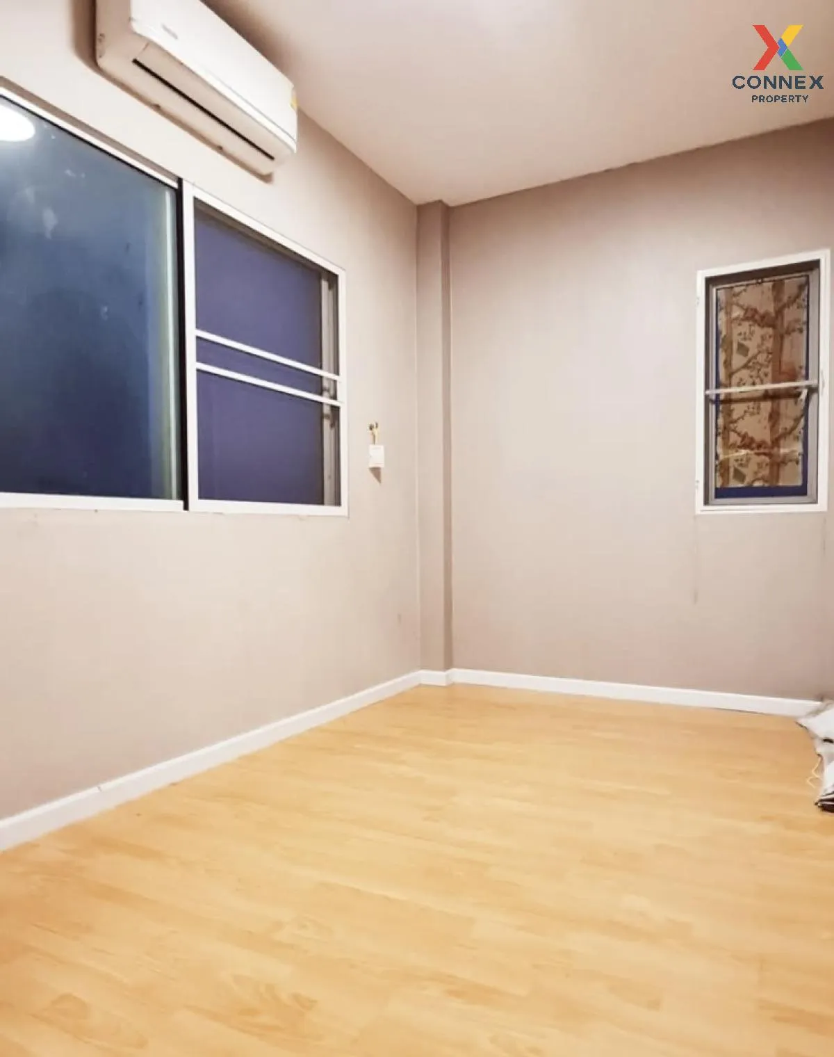 ขายทาวน์เฮ้าส์/ทาวน์โฮม  บ้านวิรัลพัชร เอ็กซ์คลูซีฟ เฉลิมพระเกียร ขายทาวน์เฮ้าส์/ทาวน์โฮม  บ้านวิรัลพัชร เอ็กซ์คลูซีฟ เฉลิมพระเกียร