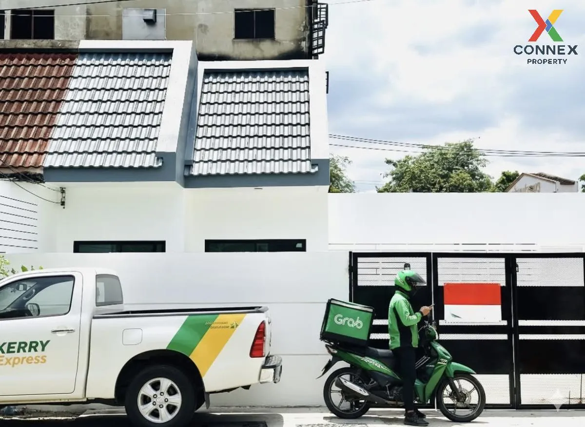 ขายบ้านแฝด ซอยเพชรเกษม 94 แยก 14 หมู่บ้านวีรวัฒน์ รีโนเวทใหม่ บาง 1