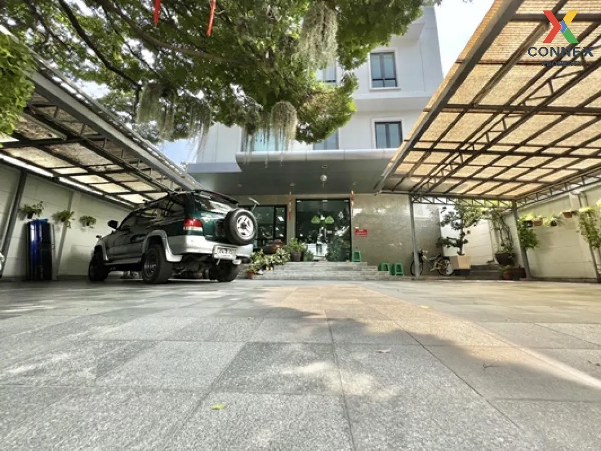 ขายสำนักงาน 4 ชั้น สุขุมวิท 101/1 ใกล้ BTS ปุณณวิถี ชั้นสูง รีโนเ ขายสำนักงาน 4 ชั้น สุขุมวิท 101/1 ใกล้ BTS ปุณณวิถี ชั้นสูง รีโนเ