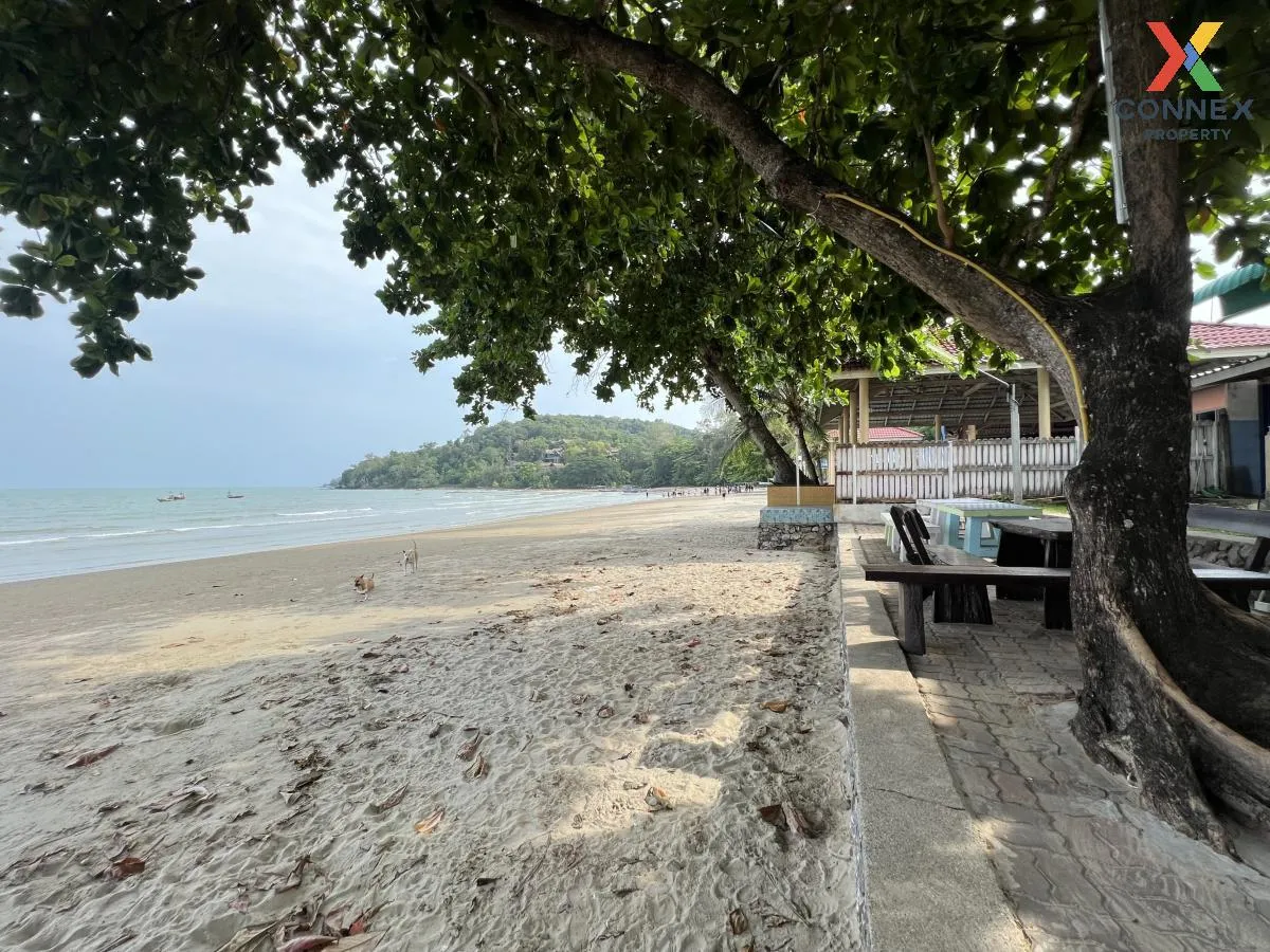 ขายที่ดินเปล่า พร้อมกิจการ รีสอร์ท แกลง ระยอง ติดหาดส่วนตัว มีใบป ขายที่ดินเปล่า พร้อมกิจการ รีสอร์ท แกลง ระยอง ติดหาดส่วนตัว มีใบป