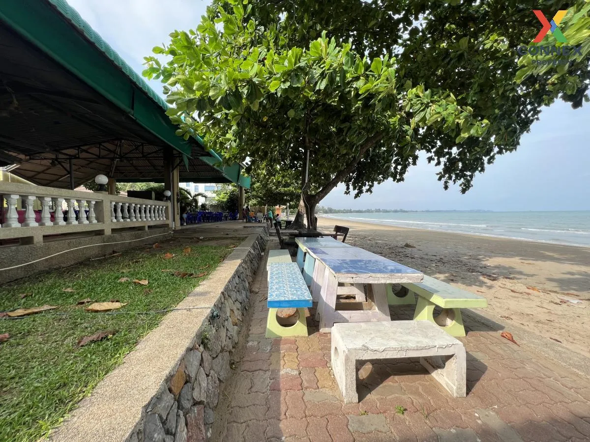 ขายที่ดินเปล่า พร้อมกิจการ รีสอร์ท แกลง ระยอง ติดหาดส่วนตัว มีใบป ขายที่ดินเปล่า พร้อมกิจการ รีสอร์ท แกลง ระยอง ติดหาดส่วนตัว มีใบป