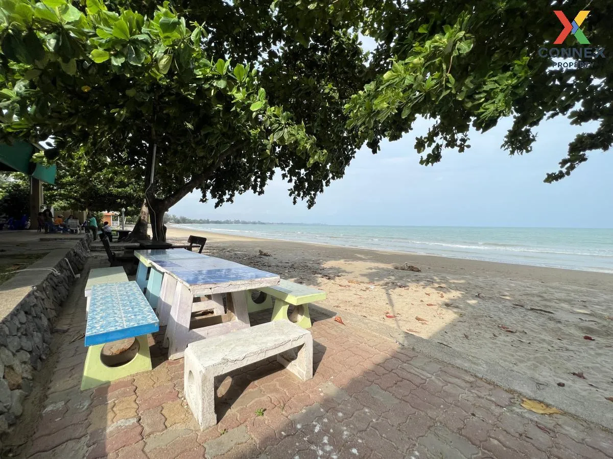 ขายที่ดินเปล่า พร้อมกิจการ รีสอร์ท แกลง ระยอง ติดหาดส่วนตัว มีใบป ขายที่ดินเปล่า พร้อมกิจการ รีสอร์ท แกลง ระยอง ติดหาดส่วนตัว มีใบป