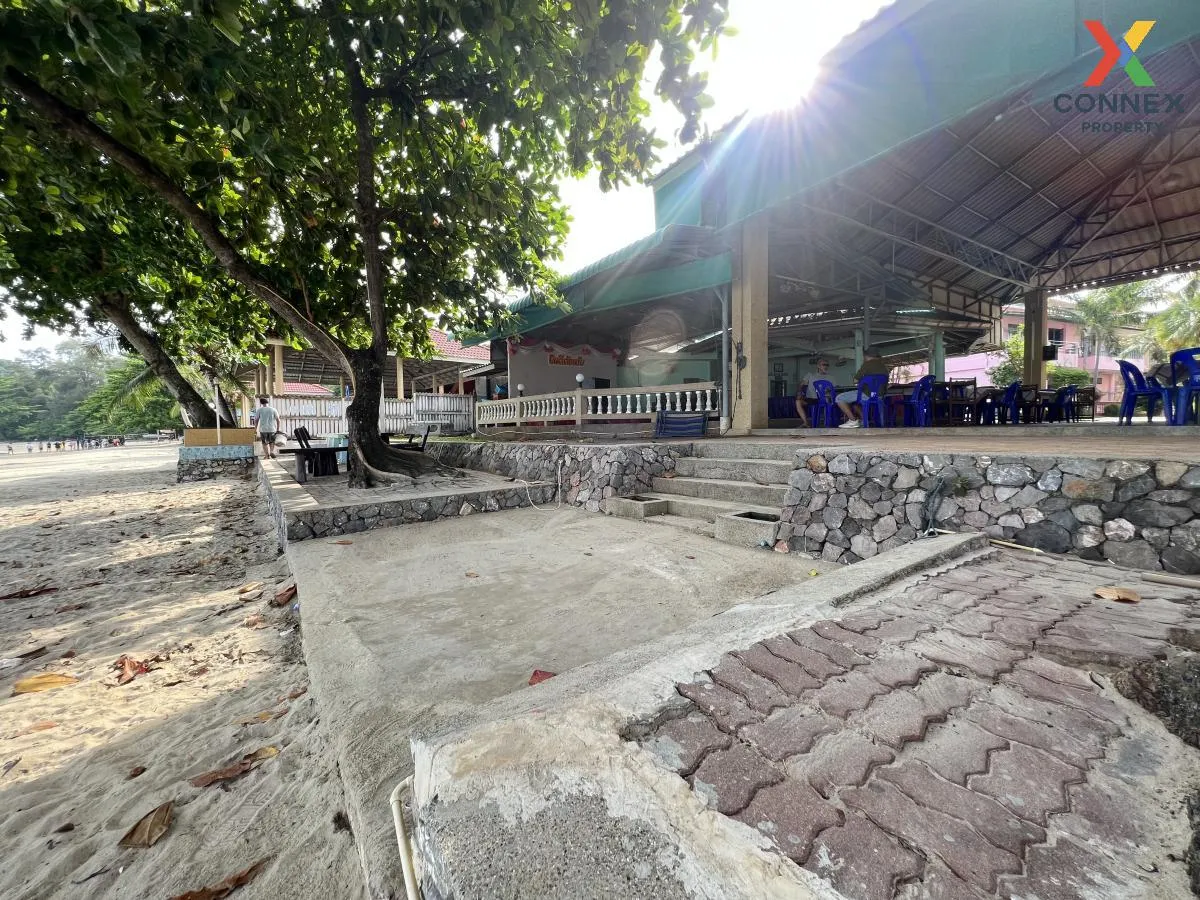 ขายที่ดินเปล่า พร้อมกิจการ รีสอร์ท แกลง ระยอง ติดหาดส่วนตัว มีใบป ขายที่ดินเปล่า พร้อมกิจการ รีสอร์ท แกลง ระยอง ติดหาดส่วนตัว มีใบป