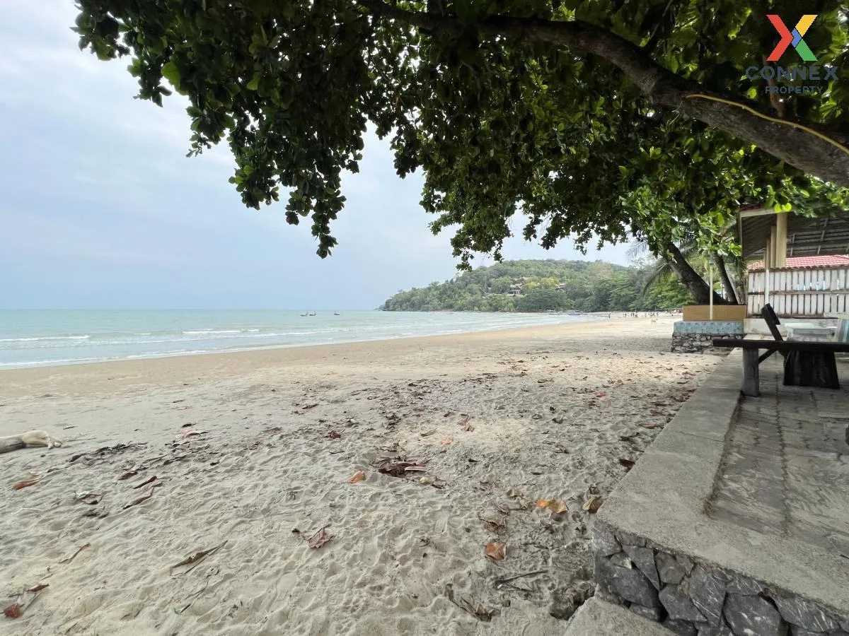 ขายที่ดินเปล่า พร้อมกิจการ รีสอร์ท แกลง ระยอง ติดหาดส่วนตัว มีใบป ขายที่ดินเปล่า พร้อมกิจการ รีสอร์ท แกลง ระยอง ติดหาดส่วนตัว มีใบป