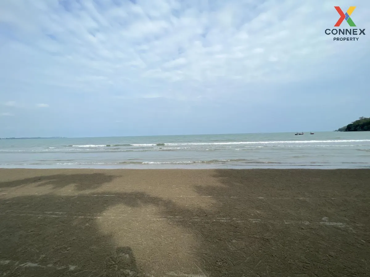 ขายที่ดินเปล่า พร้อมกิจการ รีสอร์ท แกลง ระยอง ติดหาดส่วนตัว มีใบป ขายที่ดินเปล่า พร้อมกิจการ รีสอร์ท แกลง ระยอง ติดหาดส่วนตัว มีใบป