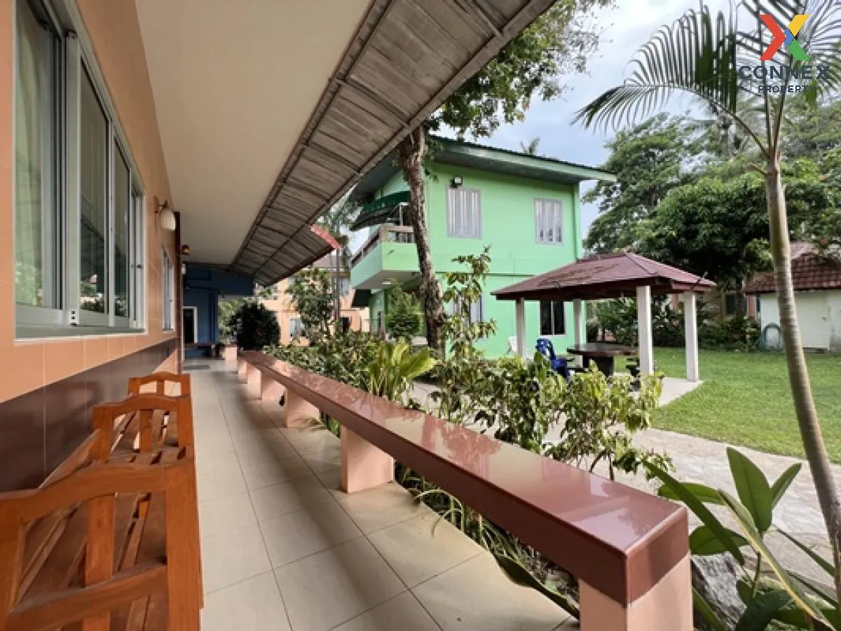 ขายที่ดินเปล่า พร้อมกิจการ รีสอร์ท แกลง ระยอง ติดหาดส่วนตัว มีใบป ขายที่ดินเปล่า พร้อมกิจการ รีสอร์ท แกลง ระยอง ติดหาดส่วนตัว มีใบป