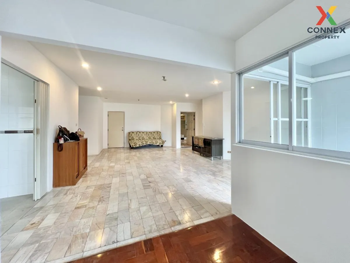 ขายคอนโด  ฟิฟตี้ ฟิฟท์ ทาวเวอร์ ทองหล่อ เพนท์เฮ้าส์ วิวสวย ห้องมุ