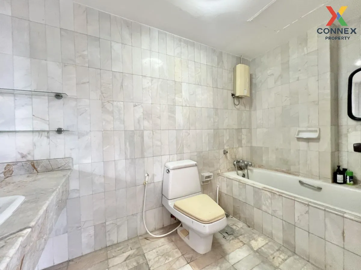 ขายคอนโด  ฟิฟตี้ ฟิฟท์ ทาวเวอร์ ทองหล่อ เพนท์เฮ้าส์ วิวสวย ห้องมุ