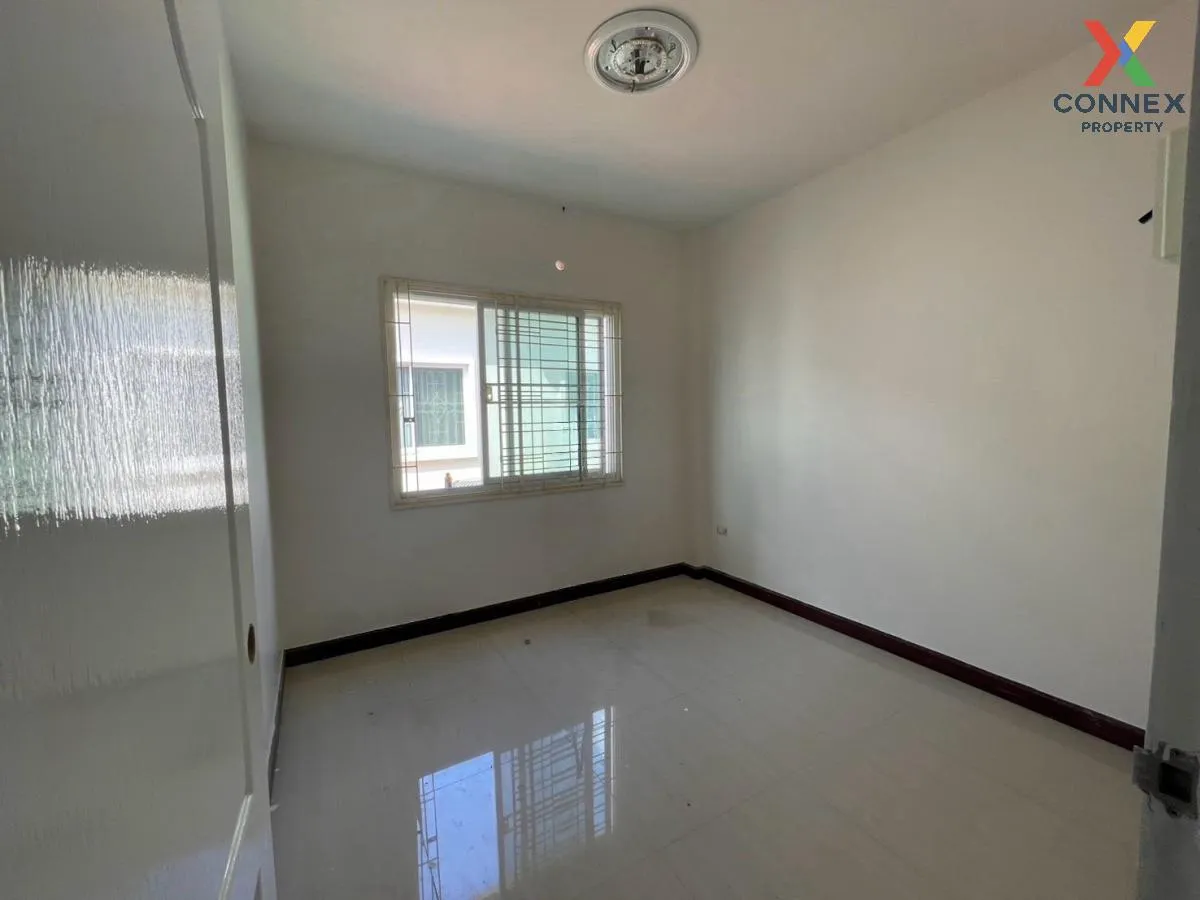 For Sale Townhouse/Townhome  , Nakornthong President , Phraek Sa 