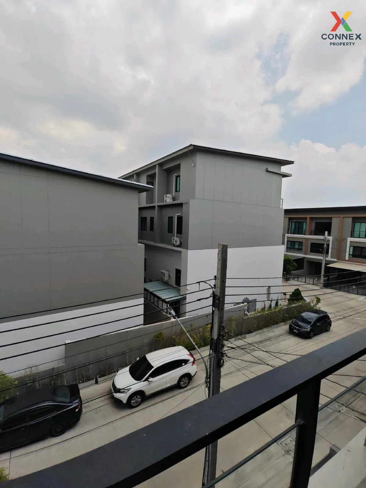 เช่าทาวน์เฮ้าส์/ทาวน์โฮม  พรีเมียม เพลส พหลโยธิน - รามอินทรา ท่าแ