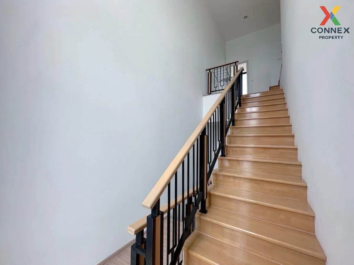 ขายทาวน์เฮ้าส์/ทาวน์โฮม  เอสทารา เฮเว่น พัฒนาการ 20 สวนหลวง เขต ส