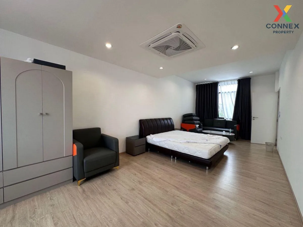 ขายทาวน์เฮ้าส์/ทาวน์โฮม  เอสทารา เฮเว่น พัฒนาการ 20 สวนหลวง เขต ส