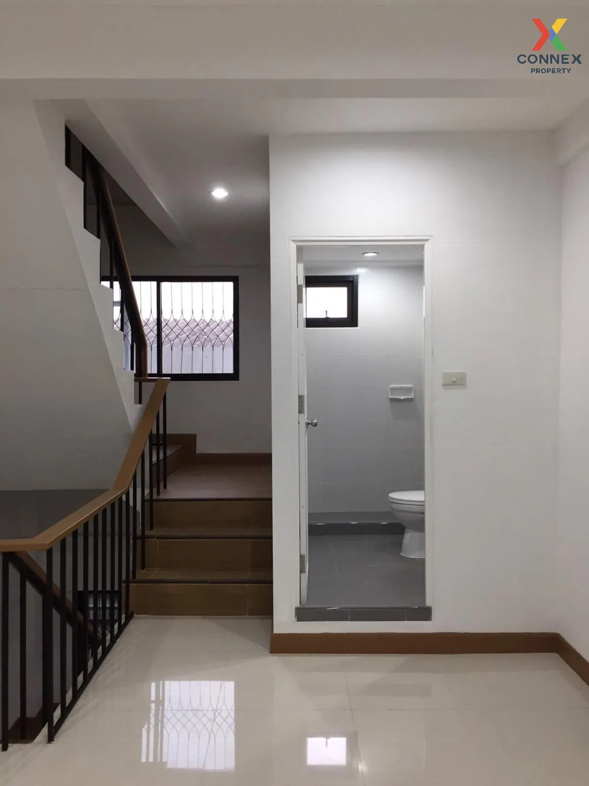 For Rent 3-storey commercial building, Soi On Nut 47 , Suan Luang