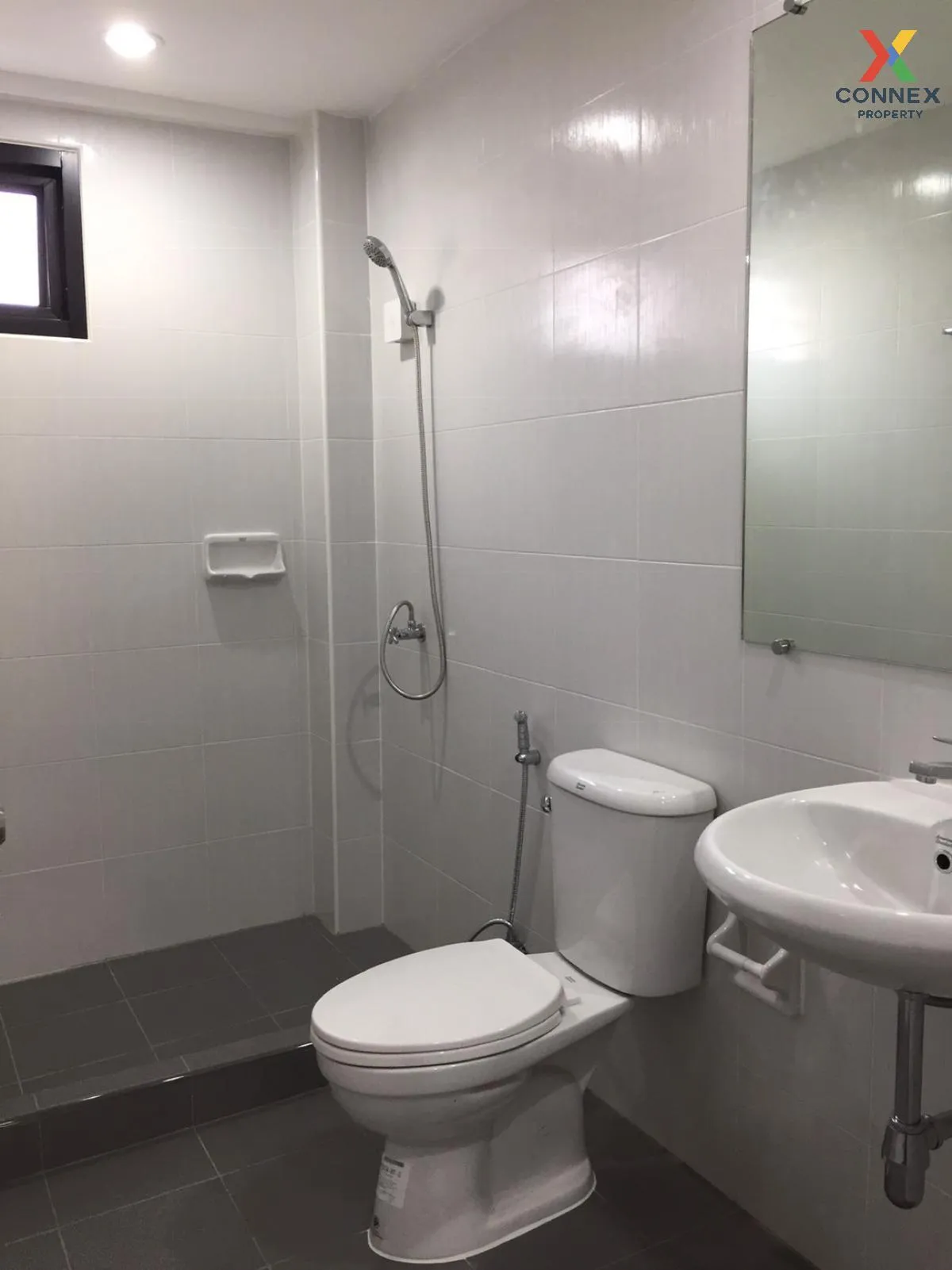 For Rent 3-storey commercial building, Soi On Nut 47 , Suan Luang