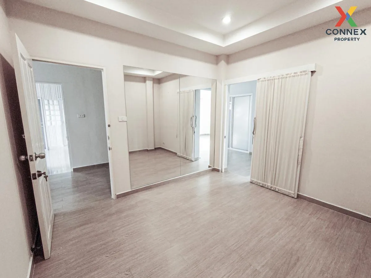 ขายบ้าน  เพลส แอนด์ พาร์ค ประชาอุทิศ 90 นาเกลือ พระสมุทรเจดีย์ สม