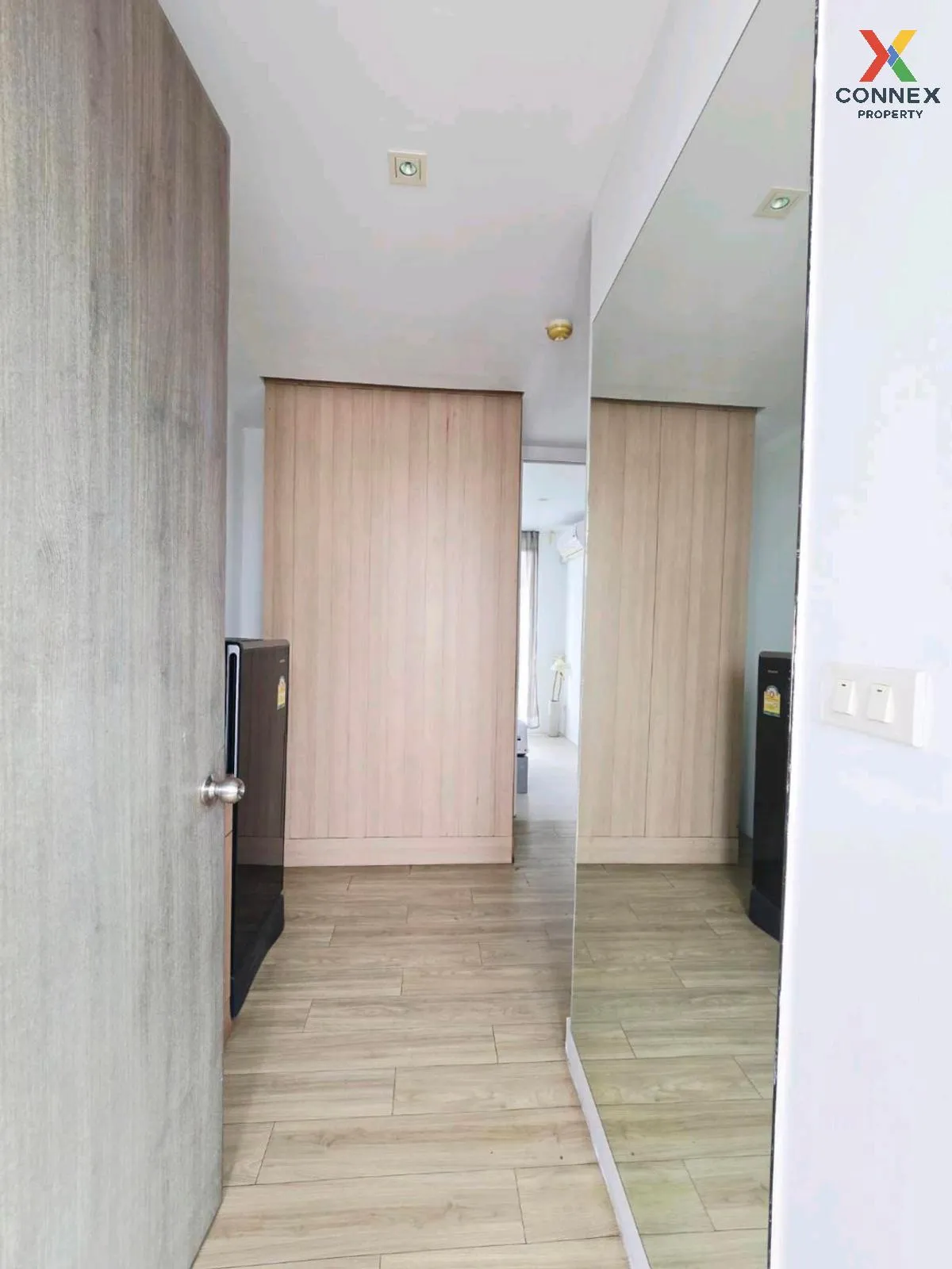 ขายคอนโด  ไลท์สเตจ คอนโดมิเนียม บางเสาธง บางเสาธง สมุทรปราการ CX-