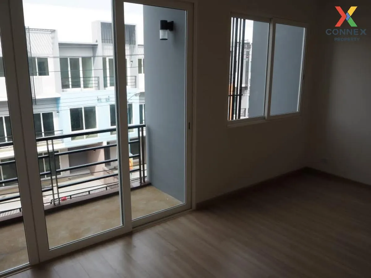 For Rent Townhouse/Townhome  , Greenwich Ramintra , wide frontage